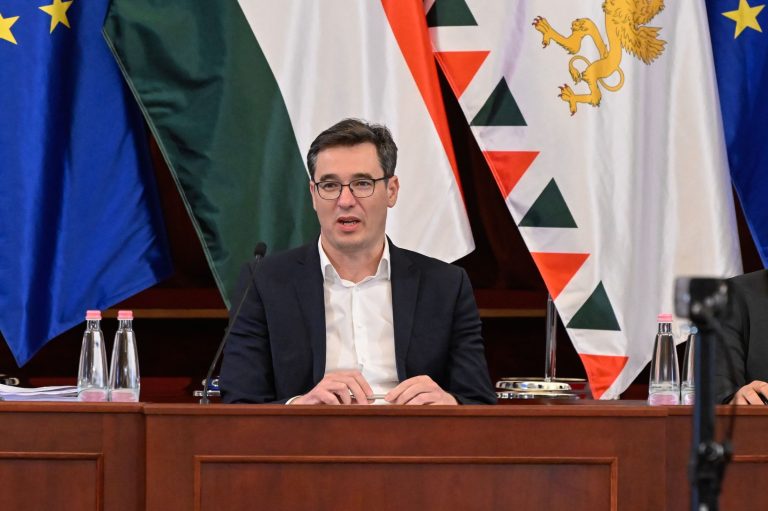 Karácsony Gergely bejelentette, rendkívüli intézkedésekkel védik meg Budapest működőképességét