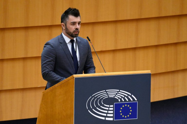 Kulja András és Takács Péter élőben fog vitázni az egészségügyről